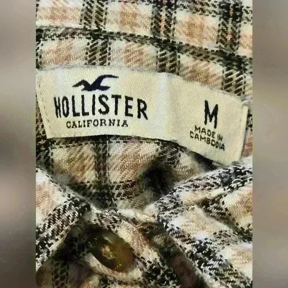 Hollister Cropped Flannel - Picture 2 of 7